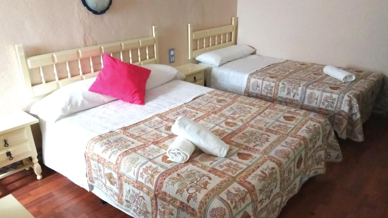 Pension Lisdos Séville Extérieur photo